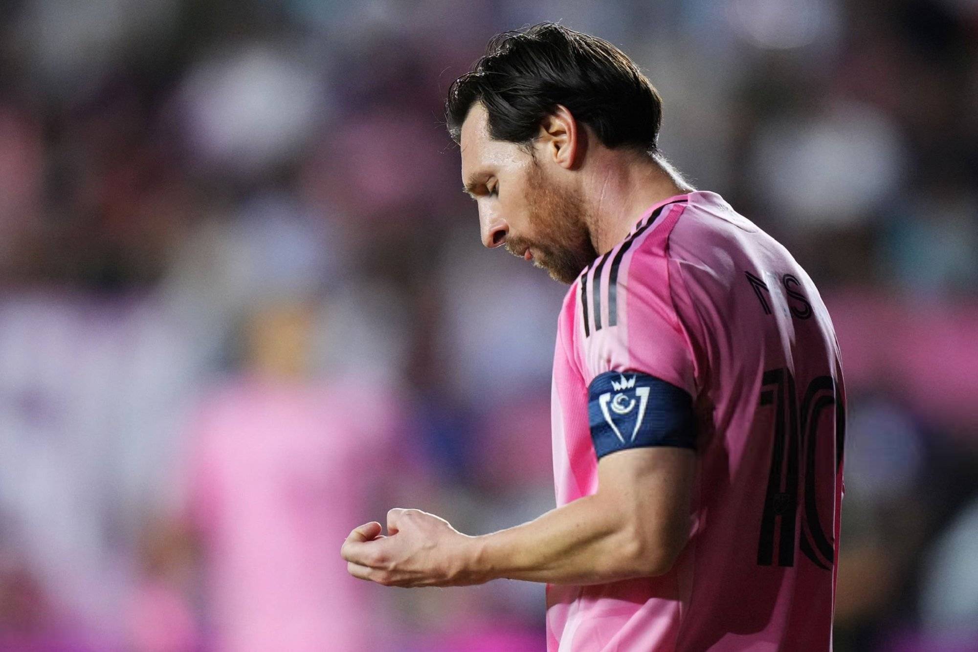 梅西官方宣布晋级下一阶段新规，澳大利亚队引发争议！全场沸腾不已的简单介绍